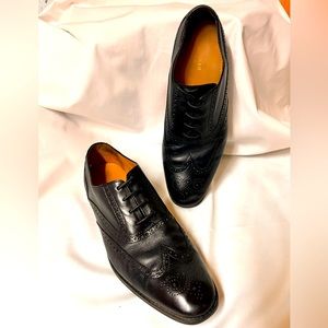 Cole Haan black leather invisible tie lace slip on, size 11 1/2.